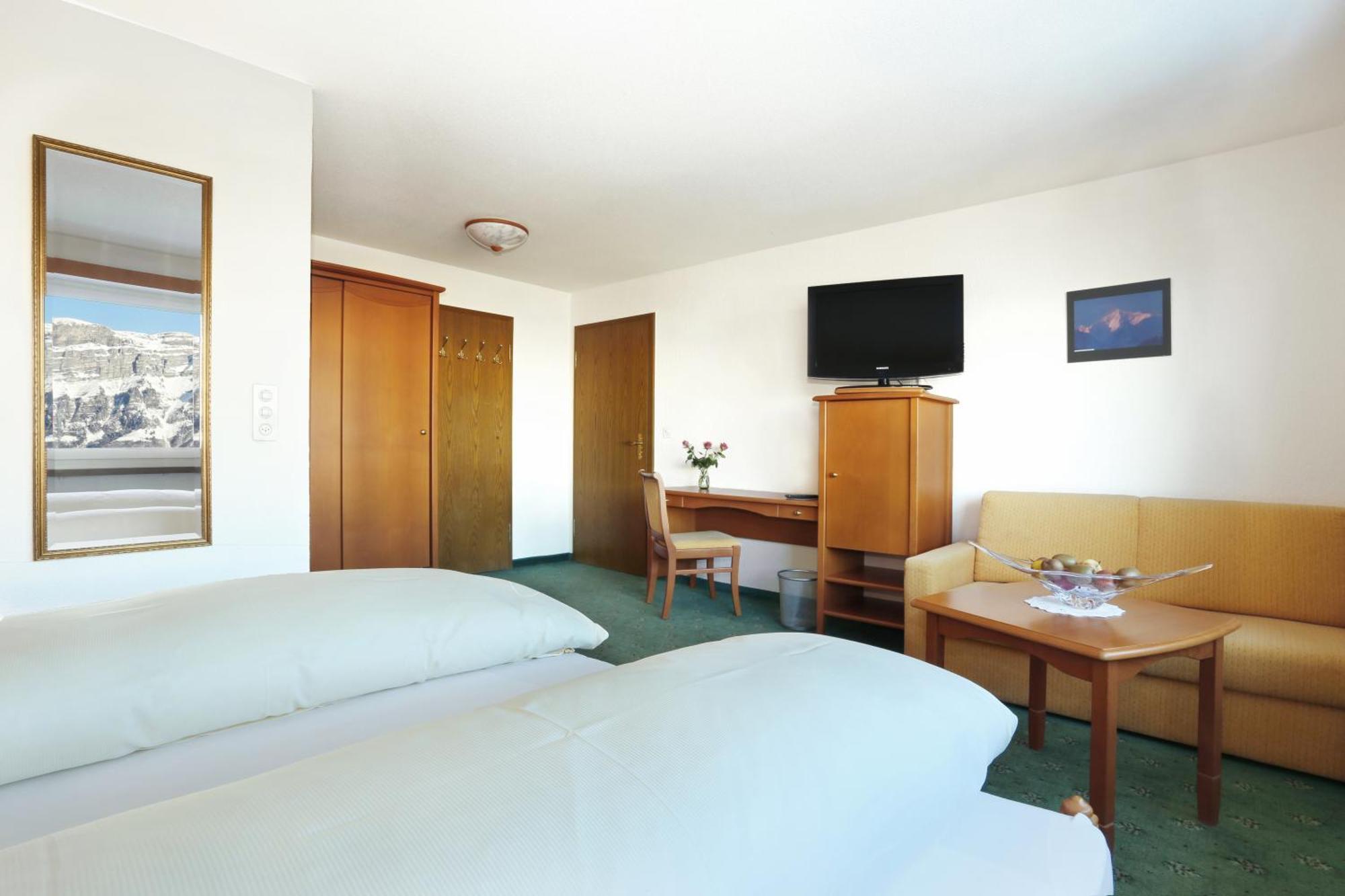 Hotel Tannenboden - Steinbock Флумзерберг Номер фото